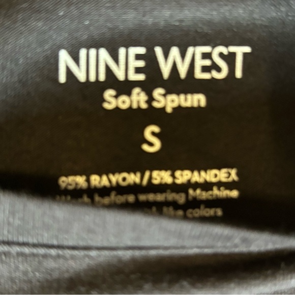 NWOT Nine West sleeveless top Black size S - Picture 3 of 4